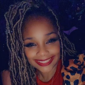 Meet your Posher, Daysha